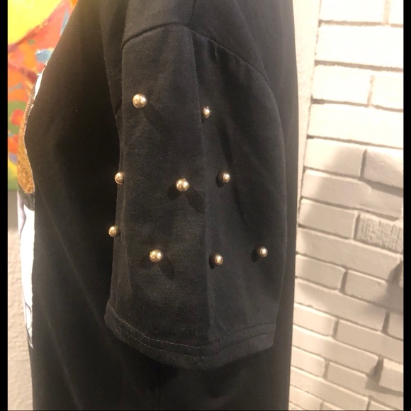 Face Graphic Top with Sequin Sunglasses - Picture 3 of 5